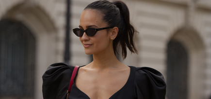 Что носили на Неделе моды: видео с улиц Парижа