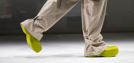 Тенденции обуви сезона осень-зима 2020: ботинки-леденцы и «лягушки»