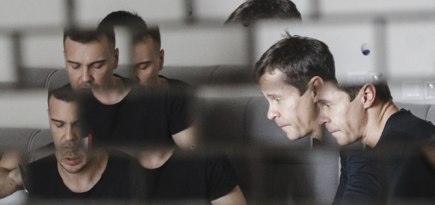 Михаил Зыгарь, Александр Молочников и Павел Деревянко представляют спектакль «Отравленный пояс» и отвечают на три вопроса о карантине