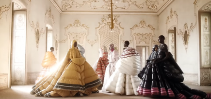 Moncler представил фильм «Бренд экстраординарного» об истории марки