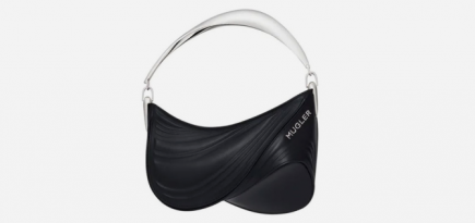 Кейси Кэдуолладер создал первую сумку для Mugler