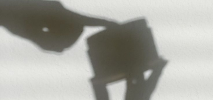 Для увлажнения, сияния и восстановления: легкие кремы на весну
