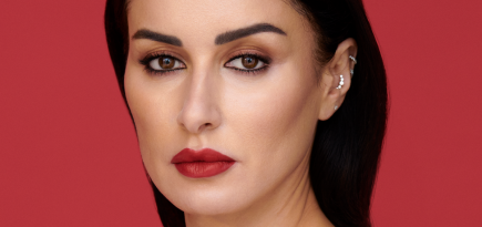 «В комнате женщина. И она опасна»: Тина Канделаки о красной помаде