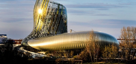 Одним глазом: первый взгляд на музей вина в Бордо