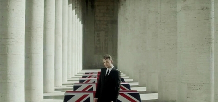 Сэм Смит выпустил клип на песню из \"Бонда\"