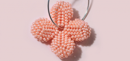 7 приятных локальных брендов с наивными украшениями — выбор BURO.