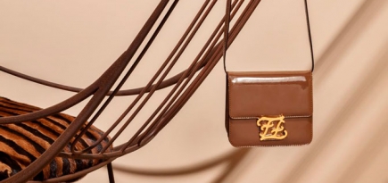 Fendi посвятил новую сумку памяти Карла Лагерфельда
