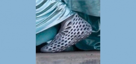 «Боже, нет, у меня трипофобия»: появились новые фото кроссовок Yeezy Foam Runner