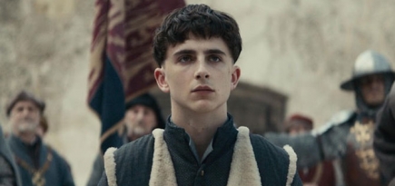 Появился первый кадр с Тимоти Шаламе в роли Генриха V