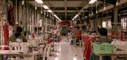 Эксперты заявили, что Nike, PVH, Levi’s и H&M не платили рабочим во время пандемии