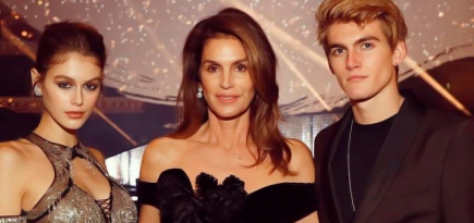 Сын Синди Кроуфорд набил тату на лице