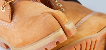 Hypebeast показал, как сделать таби из любых кроссовок