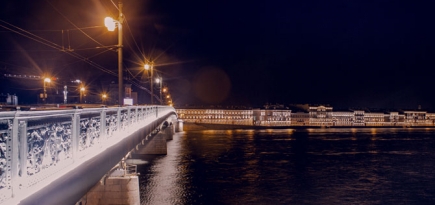 Суд в Петербурге заблокировал паблики с тюремными стихами и видео о блатной романтике