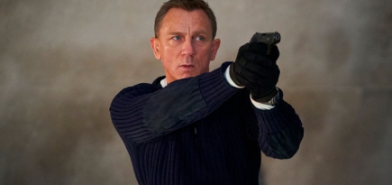 Премьеру нового фильма о Джеймсе Бонде перенесли на апрель