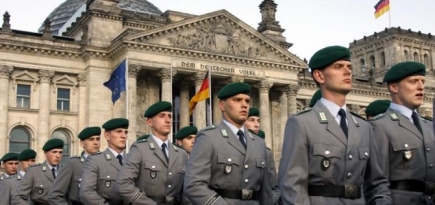Власти Германии выплатят компенсацию военным-геям за дискриминацию