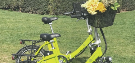 В отеле Le Bristol Paris предлагают прогулки на электрических велосипедах
