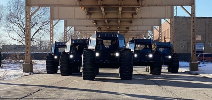 Канье Уэст бесплатно раздал новые кроссовки adidas Yeezy Qntm