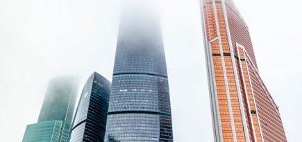 Москвичи чаще всего заражаются коронавирусом в офисах, заявил Сергей Собянин