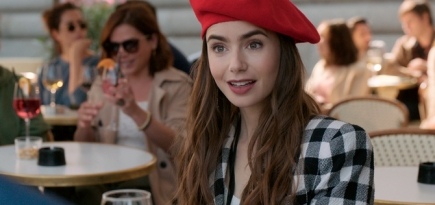 Продажи Chanel и Kangol выросли в разы после выхода сериала «Эмили в Париже»