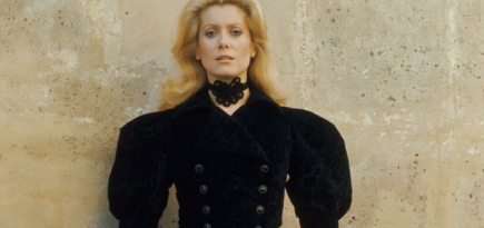 Saint Laurent выкупил частную коллекцию из 4 тысяч предметов бренда