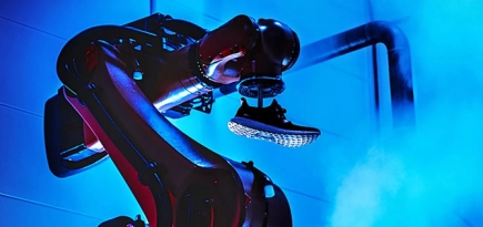 adidas закрывает роботизированные фабрики по производству кроссовок