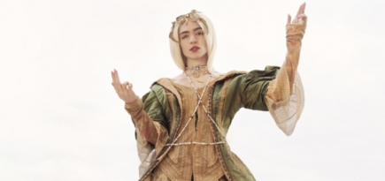 Поклонники Grimes нашли новый трек певицы, который она выложила под другим именем