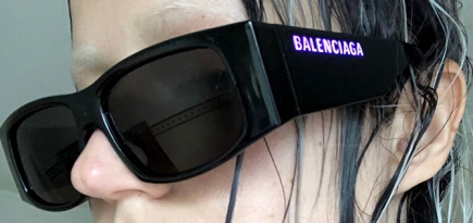 Balenciaga выпустил очки с LED-подсветкой