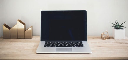 Эксперт объяснил, как использовать язык тела во время Zoom-конференции