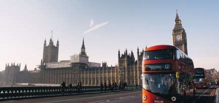 В Лондоне запретили рекламировать фастфуд в общественном транспорте