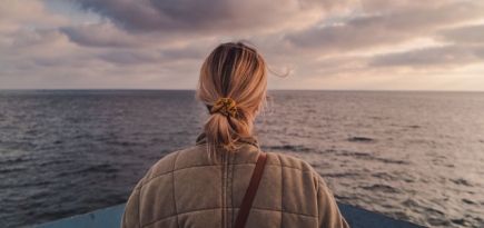 Ученые выяснили, что женщинам сложнее переносить самоизоляцию, чем мужчинам