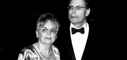 Табита Кинг призвала СМИ «вернуть женщинам имена», а не называть их просто чьими-то женами