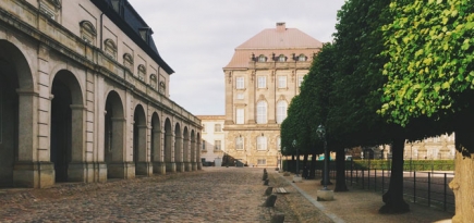 Достопримечательности Копенгагена открылись как детские сады