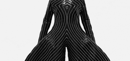 Кансай Ямамото рассказал о дизайне костюмов для Дэвида Боуи