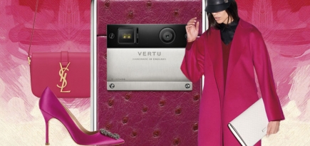 Семь цветов Vertu Aster: Raspberry Ostrich