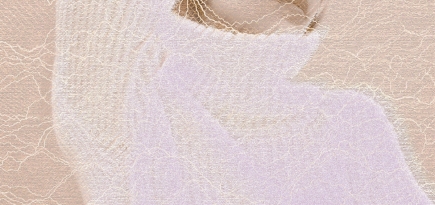 За водолазкой не скроешь: как бороться с кольцами Венеры? Отвечает эксперт