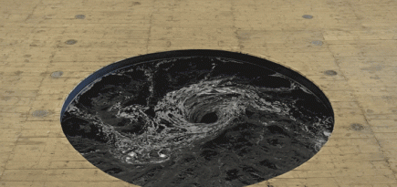 Водоворот Аниша Капура теперь в Италии