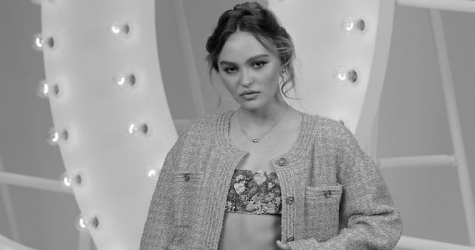 Ванесса Паради, Лили-Роуз Депп и другие гости показа Chanel