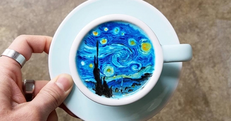 Бариста из Кореи рисует на кофе покемонов и пейзажи Ван Гога