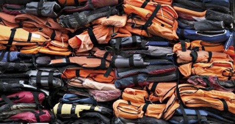 3 500 спасательных жилетов в новой инсталляции Ай Вэйвэя