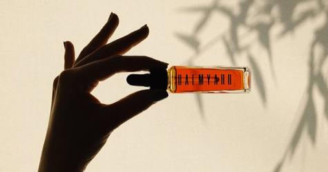 Gelcream: минималистичный инстаграм о красоте девушки из России