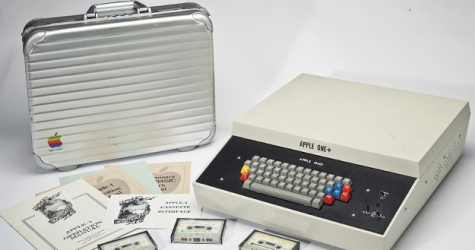 Первый компьютер Apple продали за 355 тысяч долларов