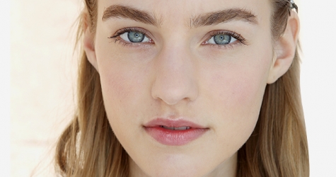 Как и почему женщины по всему миру уменьшают губы