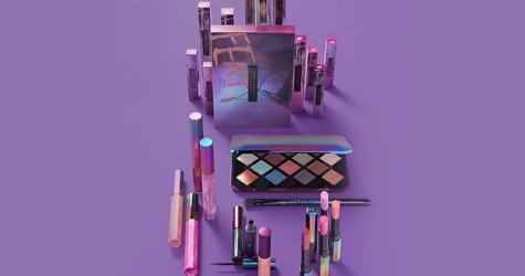 Рианна показала рождественскую коллекцию косметики