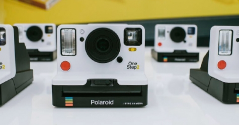 Polaroid 1970-х перевыпустили с USB-зарядкой, вспышкой и таймером