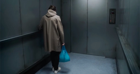 Том Йорк застрял в лифте в новом клипе Radiohead