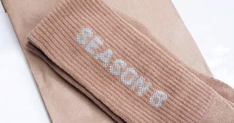 Канье Уэст прислал редакторам BoF хлопковые носки