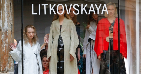 Бренд Litkovskaya показал новую коллекцию в парижском дворе