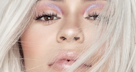 Кайли Дженнер запустила онлайн-распродажу косметики