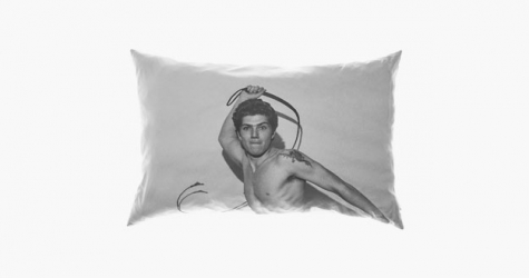 Helmut Lang выпустил коллаборацию с 70-летним фотографом