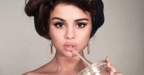 Селена Гомес сняла клип в FaceTime и показала свой дом